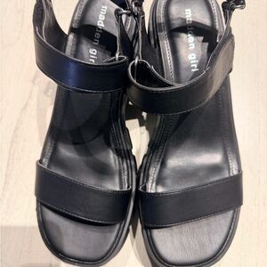 Madden Girl Platform Black Sandals w strap